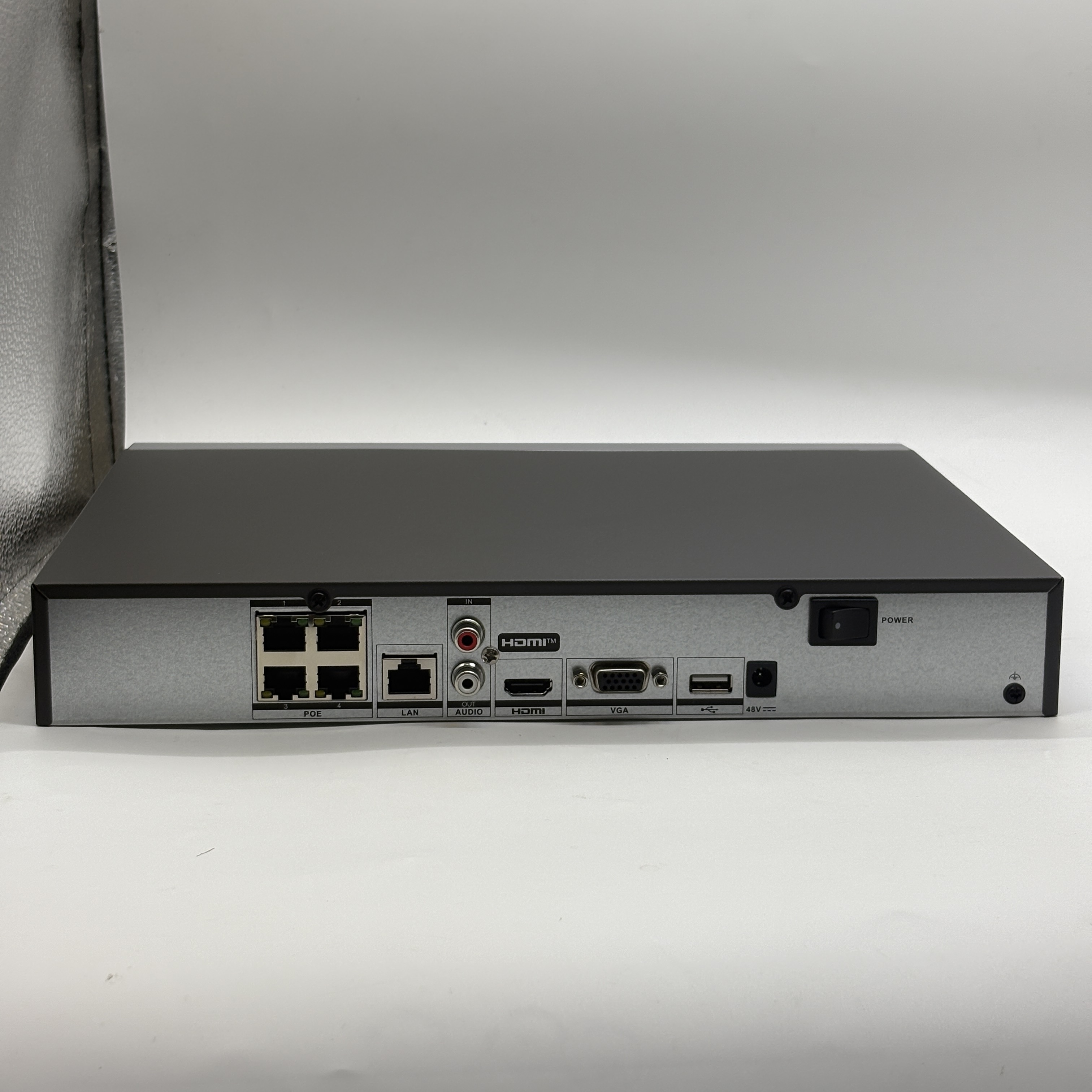 Hikvision NVR DS-7604NXI-K1-4P - Home Security Hikvision 评论和价格